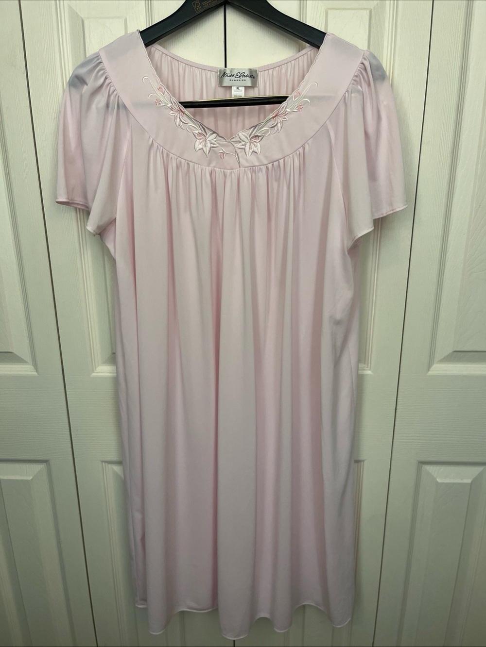 Miss Elaine Pale Pink Embroidered Short Nightgown